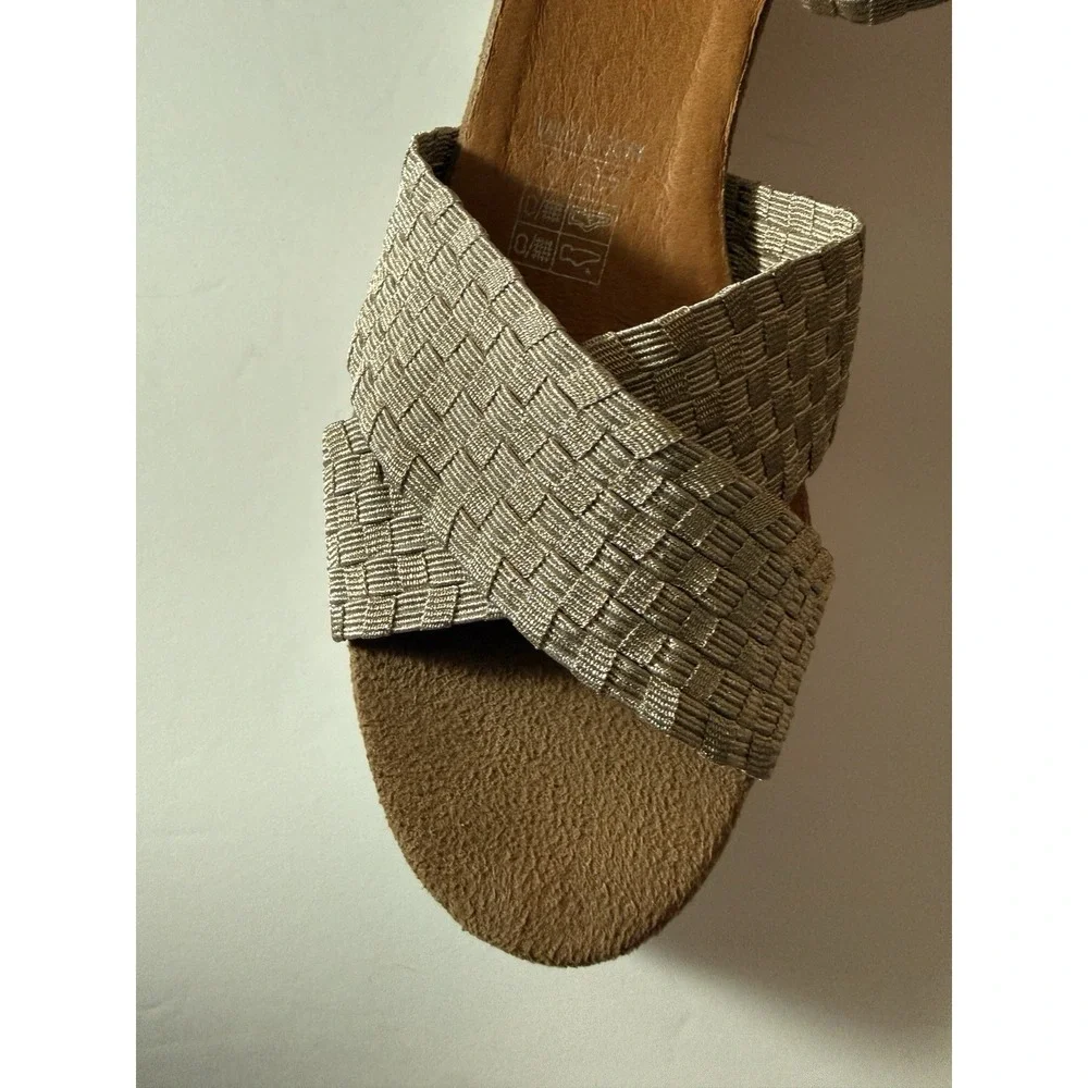 Bernie‎ Mev Sandal Honesty Light Gold Fabric Memory Foam Womens 38 Size 7 New